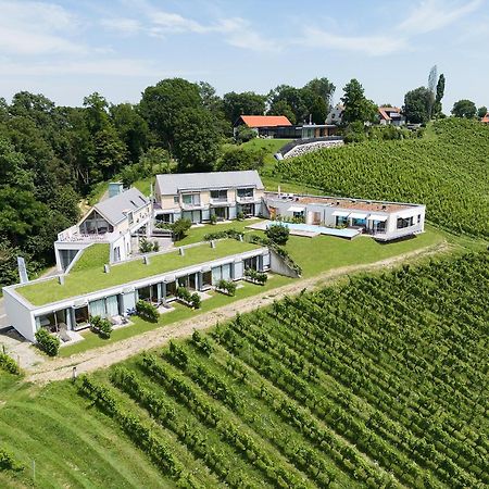 Hideaway An Der Weinstrasse - Pool & Sauna - Apartments Anderlage Spielfeld Exterior photo