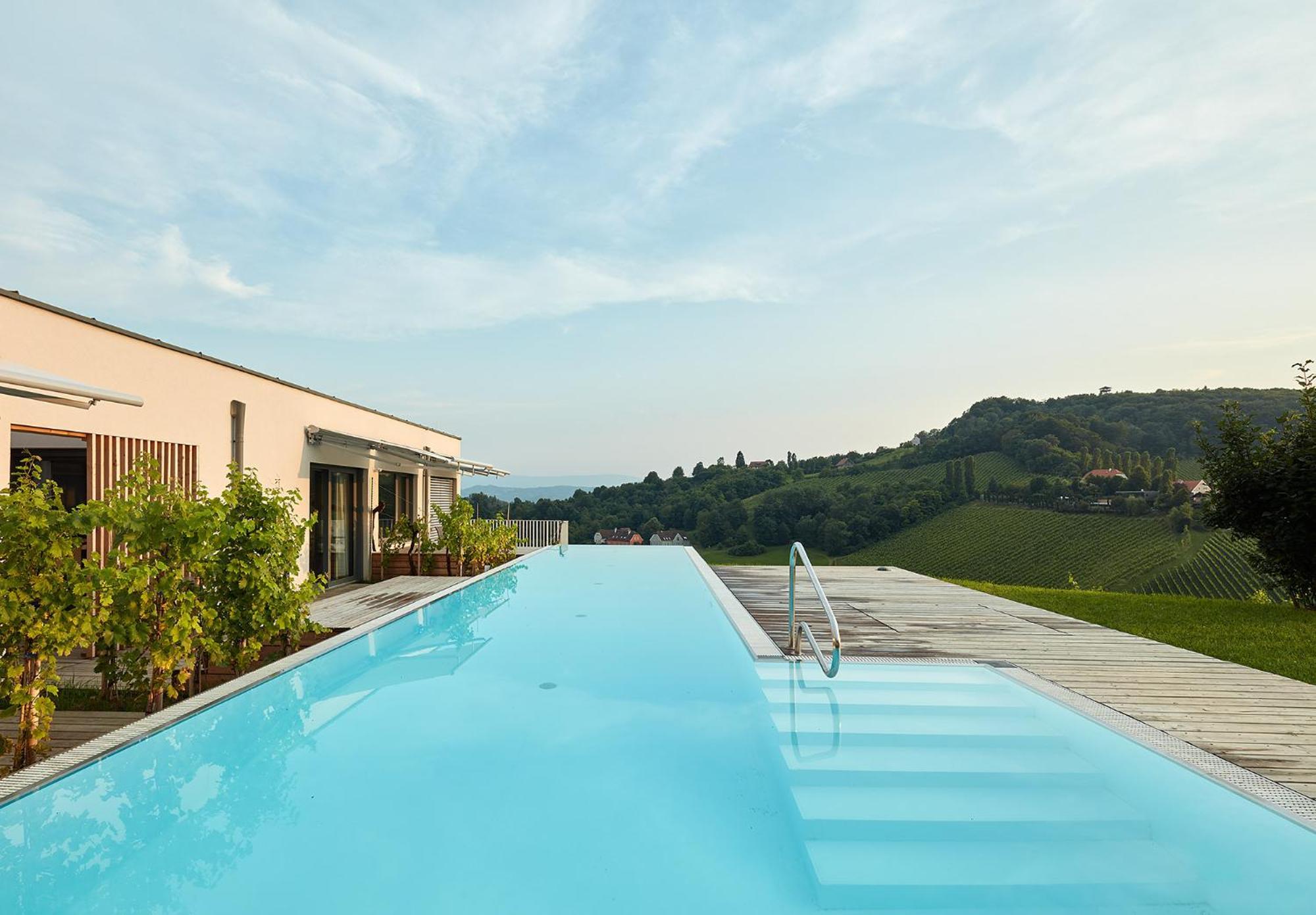 Hideaway An Der Weinstrasse - Pool & Sauna - Apartments Anderlage Spielfeld Exterior photo